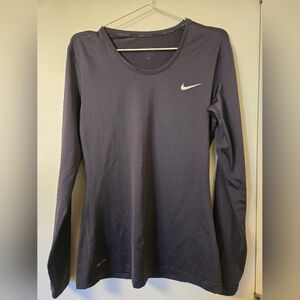 Nike‎ Women's Gray Long Sleeve Top